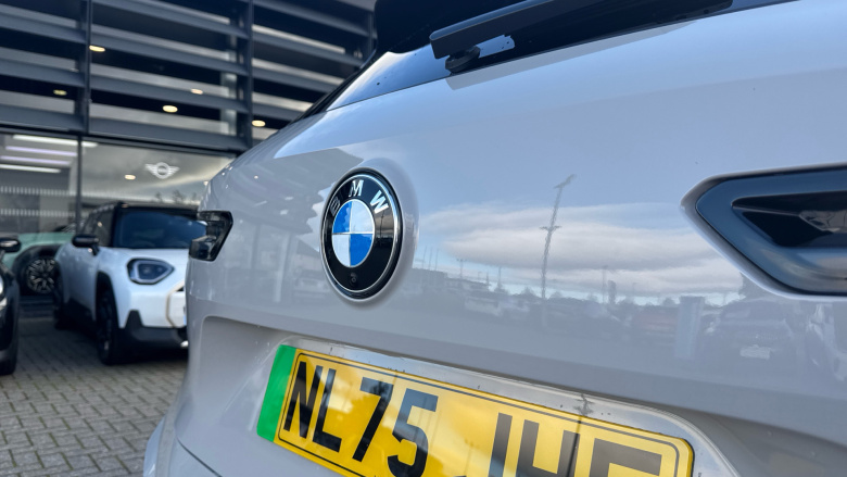 BMW iX 300kW xDrive45 M Sport 101kWh 5dr Auto [Pro Pack] Electric Estate